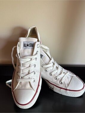 Converse   White Low Top Sneakers Women 10 Men 8